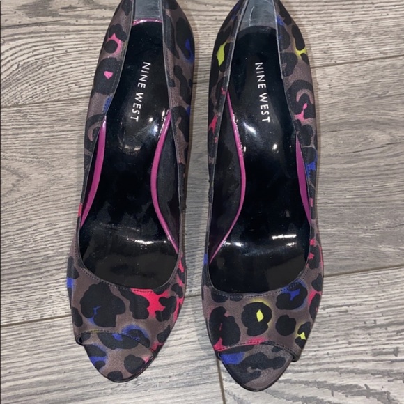 Heels - Picture 3 of 6